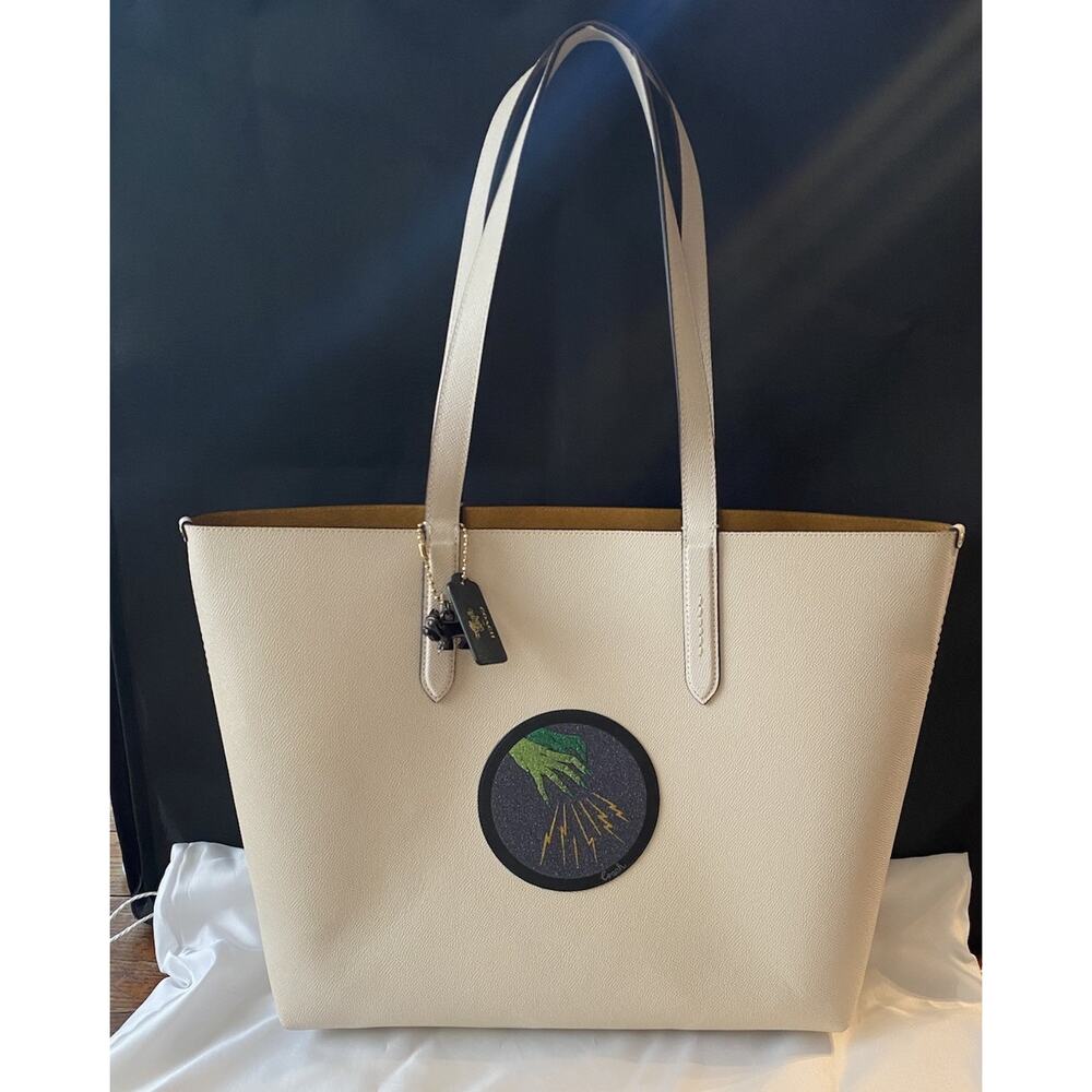 Coach Wizard of Oz Highline Tote with Motif Crème Green Witch Hands - Picture 2 of 13